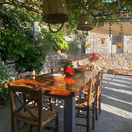Ortansia Appartement Dimitsana Buitenkant foto